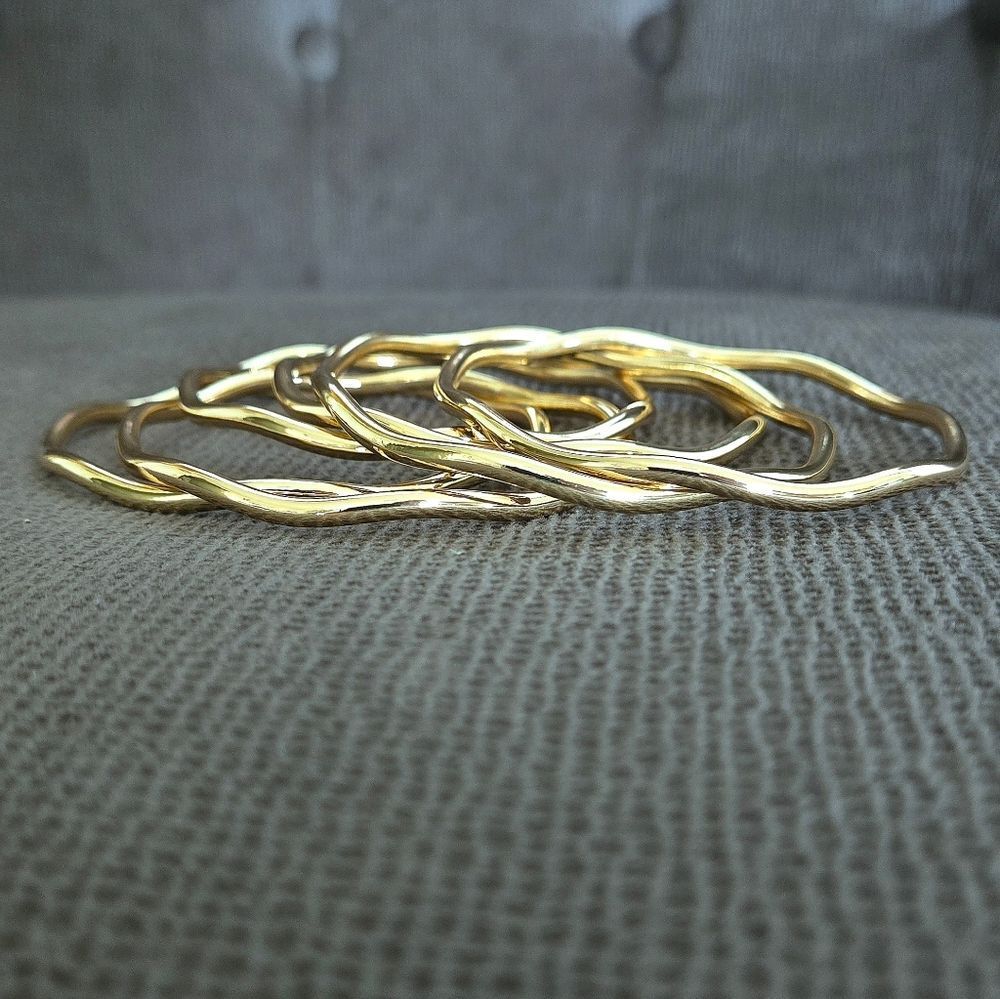 House🏠 of Harlow 1960 Set of Six6️⃣, Thin, Wavy🌊, Gold💛 Bangle Bracelets - Picture 4 of 15